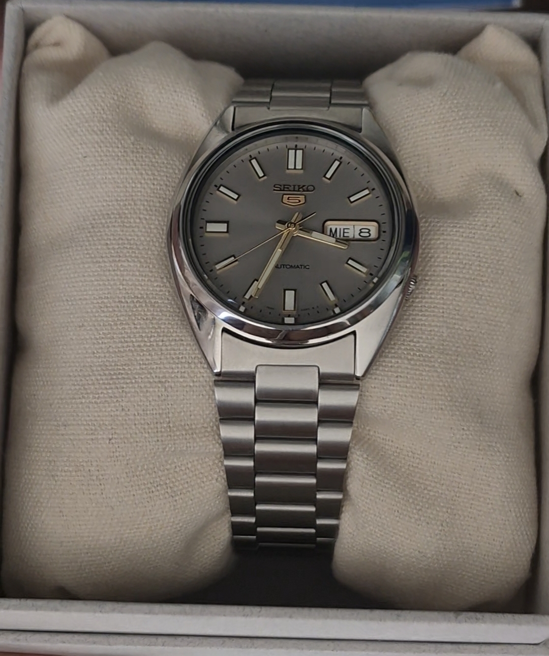 Seiko 5 Classic Esfera Gris. - Imagen 2